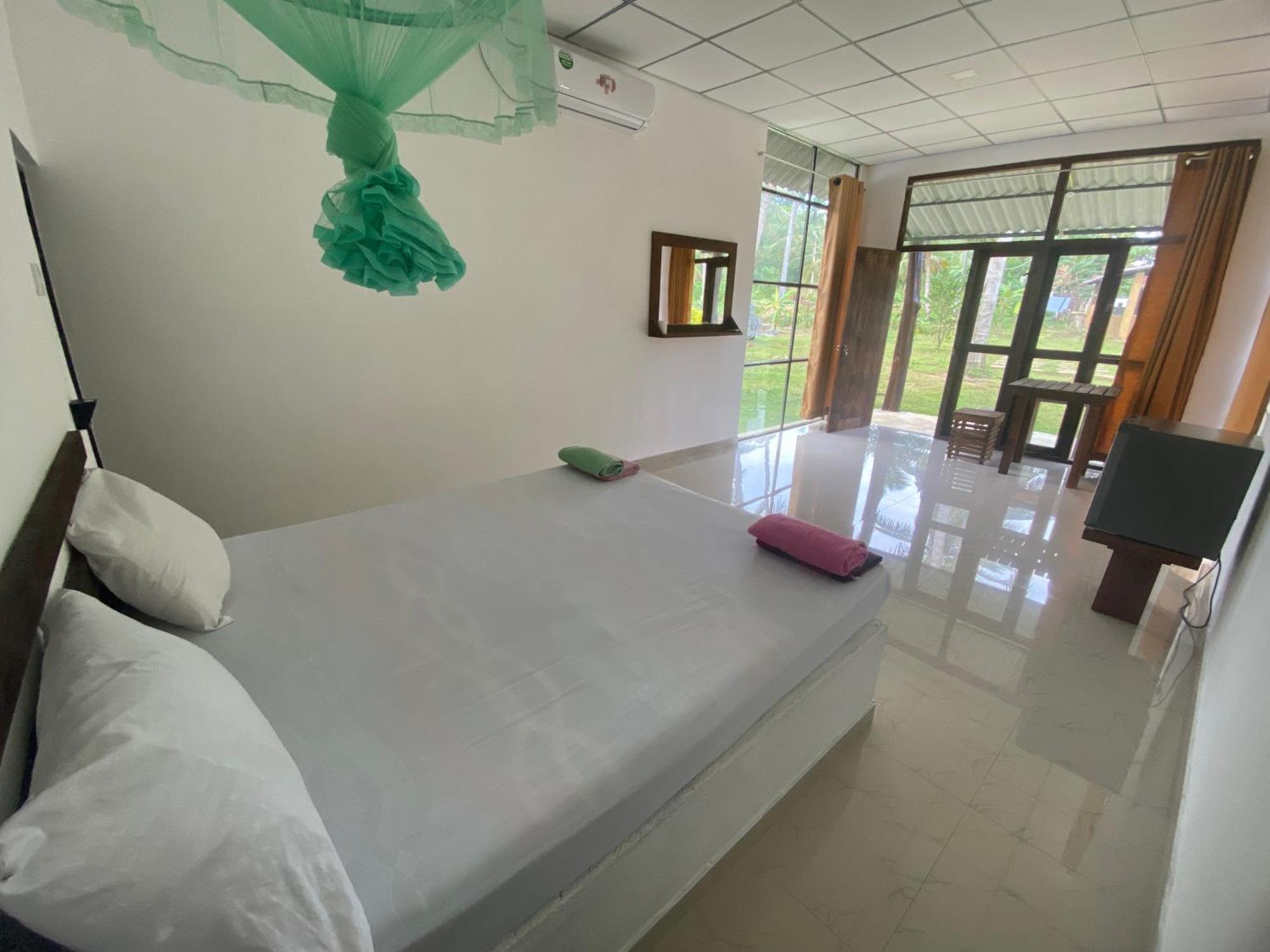 Paramount Safari Cottage Udawalawe Exterior photo